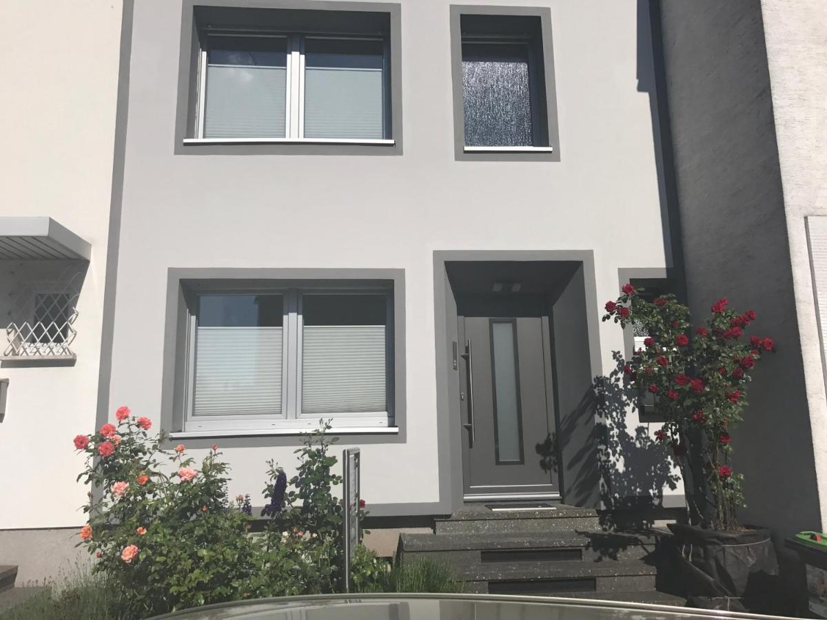 Apartment Mit Dachloggia Saarlouis Exteriör bild